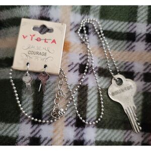 Necklace and Earring Set Burnished Silver Courage, Key‎ Style
